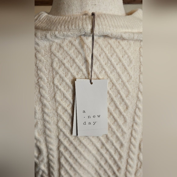 A New Day woman's long-sleeved cream sweater - Picture 8 of 8